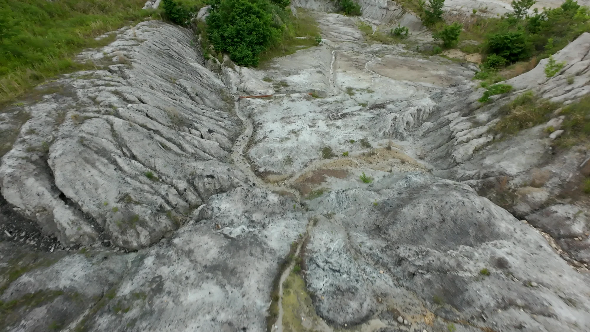 上から見た採土場の土の層